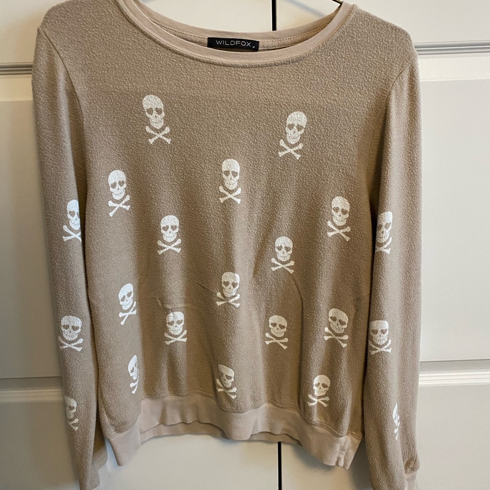 Skull pullover
